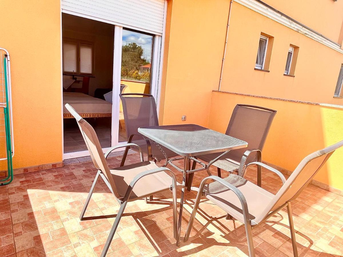 Apartments Vukancic Novigrad Istria Exterior foto