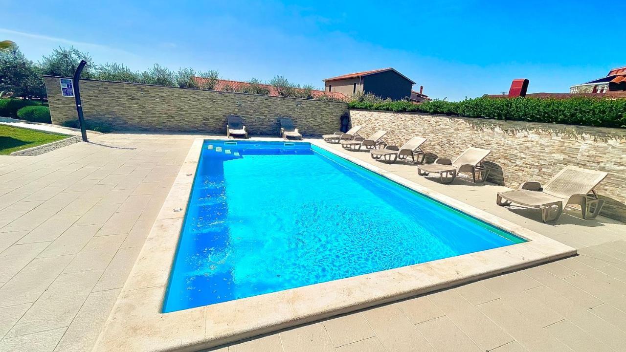 Apartments Vukancic Novigrad Istria Exterior foto
